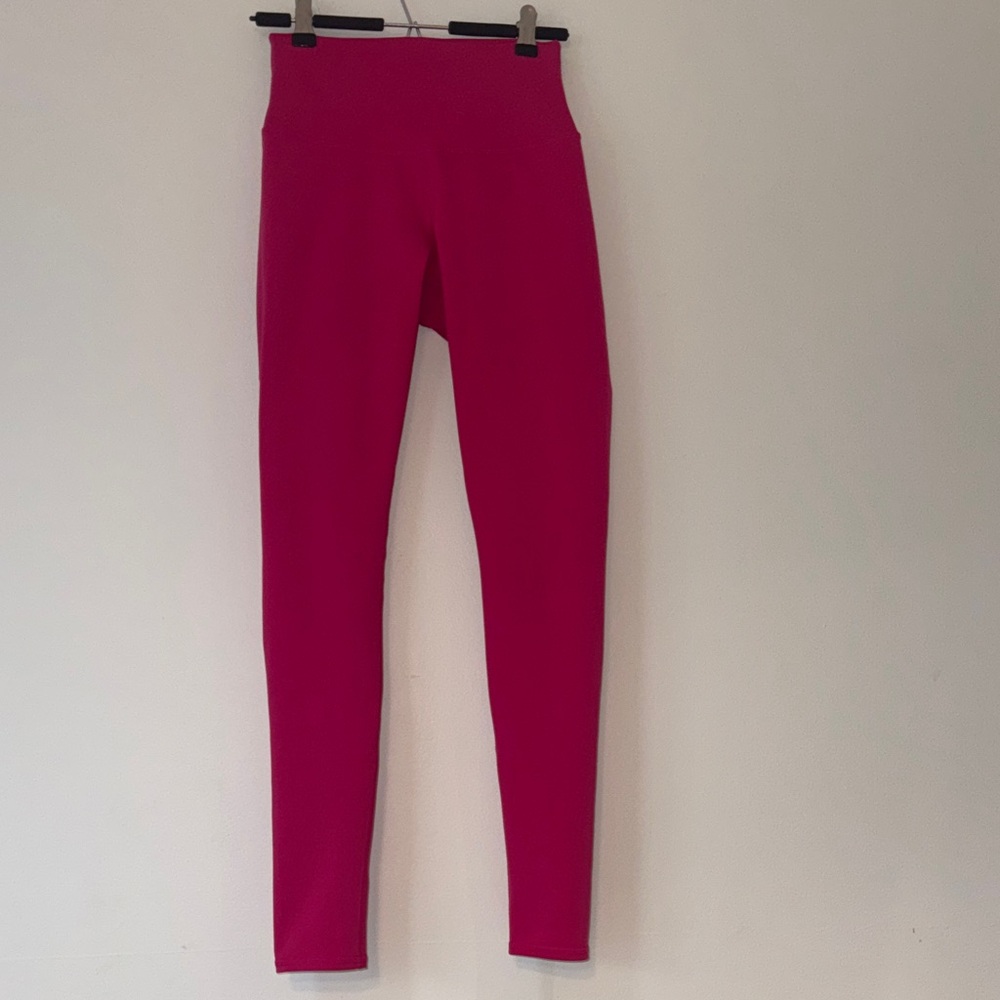 Alo Yoga Fuchsia Pink Leggings